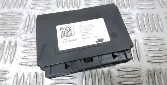 BMW i3 Air conditioner control unit module 6819983 E11133782
