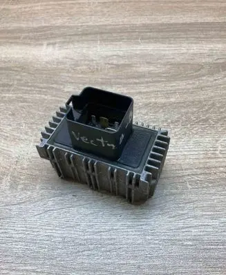 Glow plug pre-heat relay