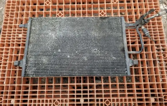 Audi A8 S8 D2 4D A/C cooling radiator (condenser) 4D0260401A 4DO260401A