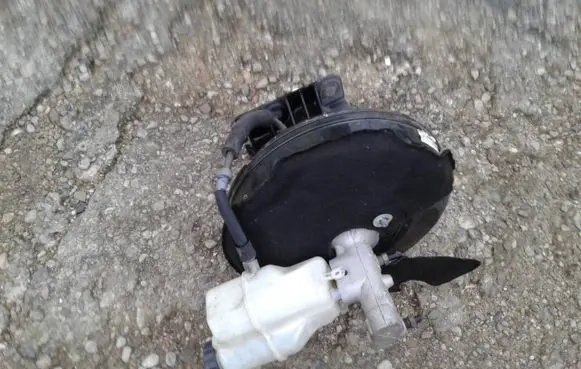 Peugeot 508 Brake booster