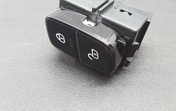 Volvo XC90 Central locking switch button 31443863