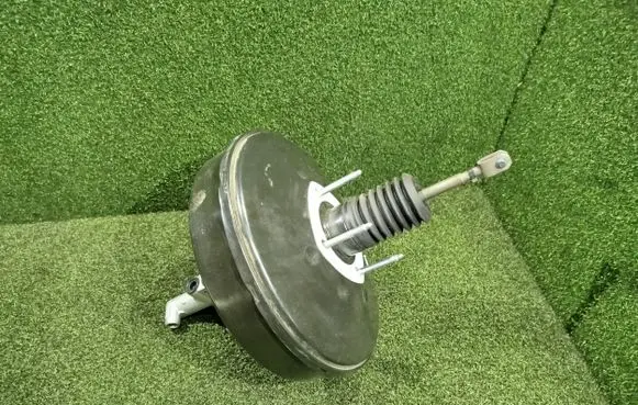 Renault Trafic III (X82) Brake booster 472100676R 93459280