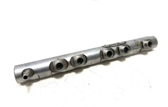 BMW 1 E81 E87 Fuel main line pipe 780912702 7809127 0445214182