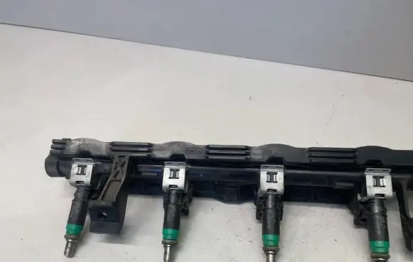 Ford Focus Fuel main line pipe 5M5G9H487BA