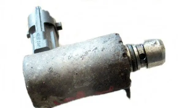 Fiat Freemont Camshaft position sensor 
