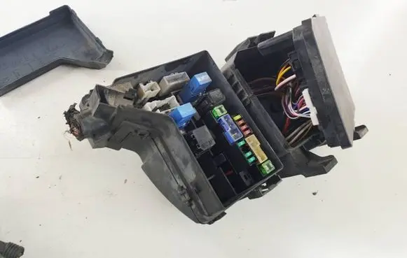 Nissan Qashqai+2 Fuse box set 284B7BB02B 522793F02 2057894525