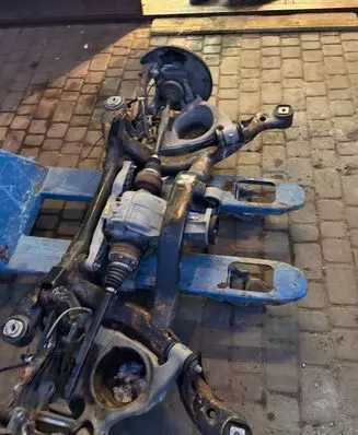 Audi A6 S6 C6 4F Rear beam 