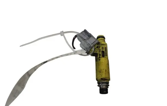 Toyota RAV 4 (XA20) Fuel injector 2325028050