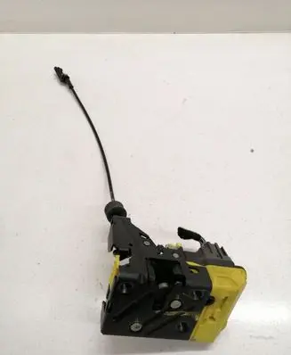 Volvo S80 Front door lock 30699749