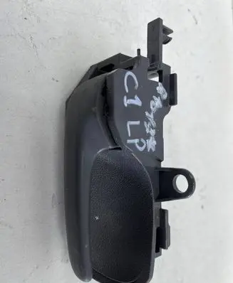 Peugeot 107 Front door exterior handle