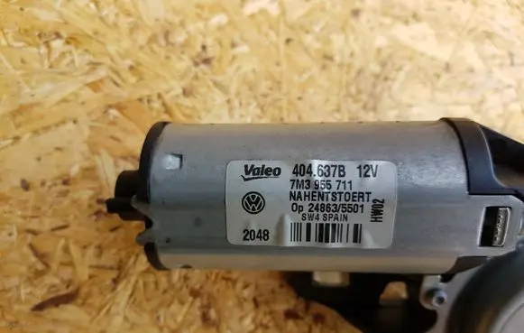Seat Alhambra (Mk1) Wiper motor 404637B
