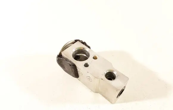 Toyota Corolla Verso AR10 Air conditioning (A/C) expansion valve MF4475003050 4H27