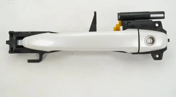 Subaru Legacy Front door exterior handle 