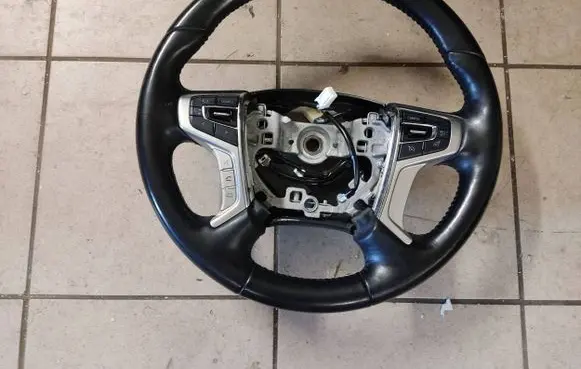 Mitsubishi Outlander Steering wheel