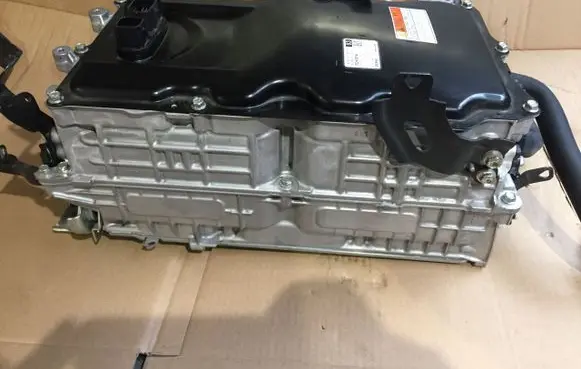 Toyota RAV 4 (XA50) Hybrid / electric car battery INWERTER KONWERTER