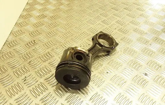 Mazda MPV Piston with connecting rod