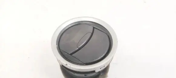 Ford Fiesta Dash center air vent grill