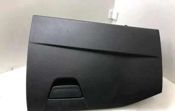Ford Focus Glove box