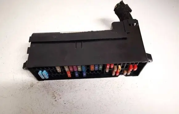 Volkswagen Caddy Fuse box set 2k1971650a