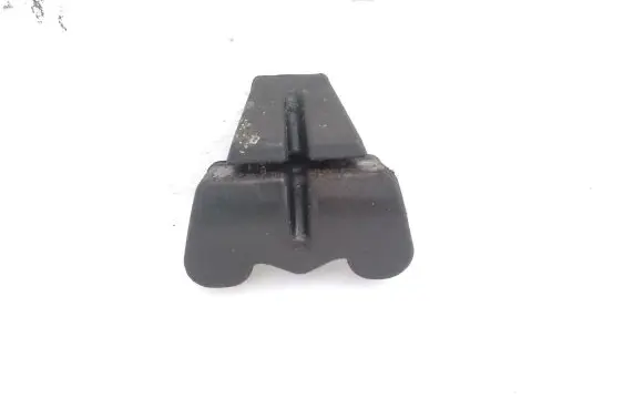 Radiator mount bracket