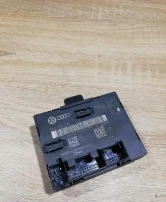 Audi A4 S4 B5 8D Door control unit/module 8K0959794