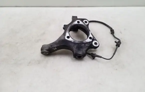 Opel Insignia A Front wheel hub spindle knuckle 13243520