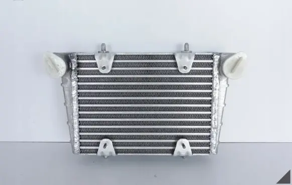 Mercedes-Benz G W463 2nd Gen Gearbox / Transmission oil cooler A4635010100