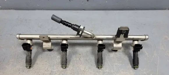Jeep Cherokee Fuel main line pipe 04627120AC 32041054