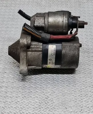 Renault Megane II Starter motor 8200266777B