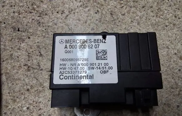 Mercedes-Benz E C207 W207 Fuel injection pump control unit/module A0009006207