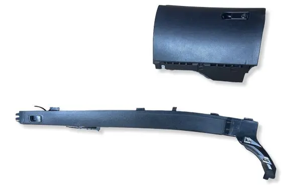 Mercedes-Benz C W205 Rear seat side bottom trim WPT52056 A2056906725 18321224
