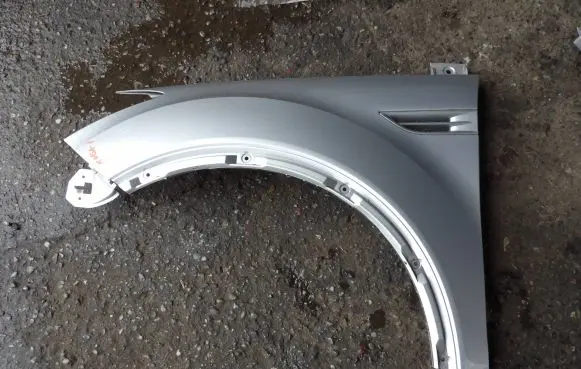 Ford Kuga I Fender