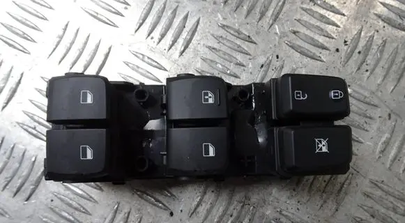Hyundai Kona I Electric window control switch 93570-J9150