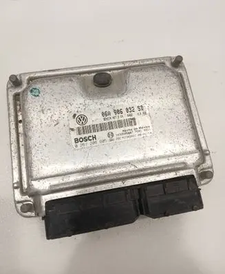 Volkswagen New Beetle Engine control unit/module 06A906032SD 1039S06887 0261208605