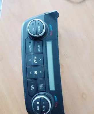 Toyota RAV 4 (XA40) Climate control unit 5590042440
