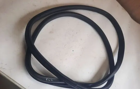 Mercedes-Benz CLA C117 X117 W117 Front door rubber seal