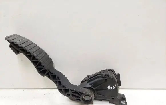 Renault Laguna II Accelerator throttle pedal 8200003392 6PV00811901 00811901