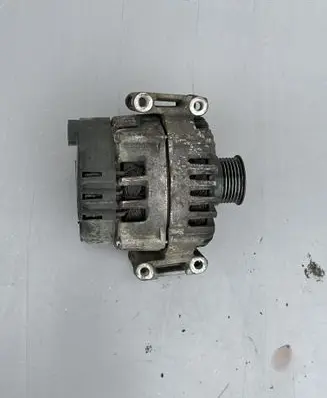 Mercedes-Benz E W212 Generator/alternator A0009067900