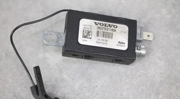 Volvo C30 Aerial antenna amplifier 30752169