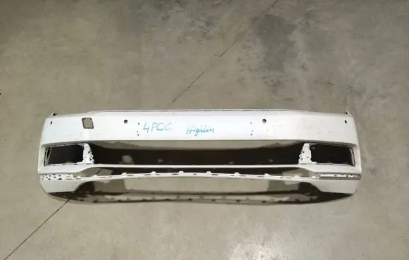 Volkswagen PASSAT B8 Front bumper 