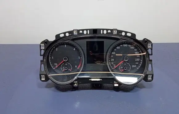 Volkswagen Golf VII Speedometer (instrument cluster) 517920751B