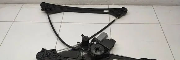 Peugeot 5008 II Front door electric window regulator 9830389280