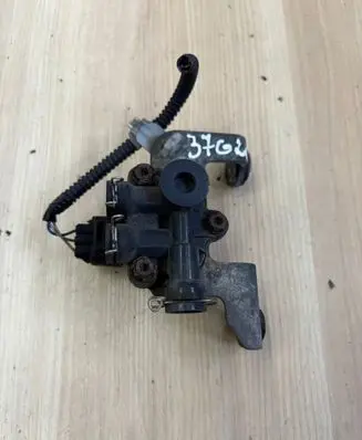 Lexus RX 450H Air suspension control unit module (rear) 