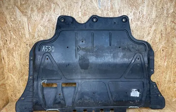 Skoda Karoq Engine splash shield/under tray 5Q0825236