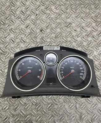 Opel Zafira B Speedometer (instrument cluster)