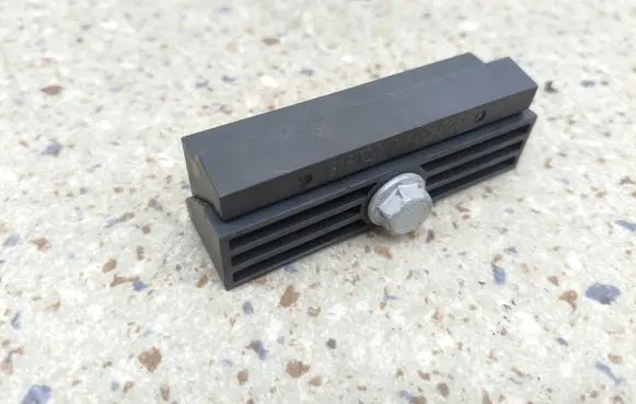 BMW 5 GT F07 Battery bracket 7592923