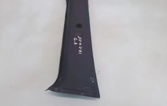 Suzuki Swift Cultus (C) pillar trim 7624260B