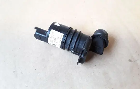 Peugeot 407 Windscreen/windshield washer pump 9643447780 008024