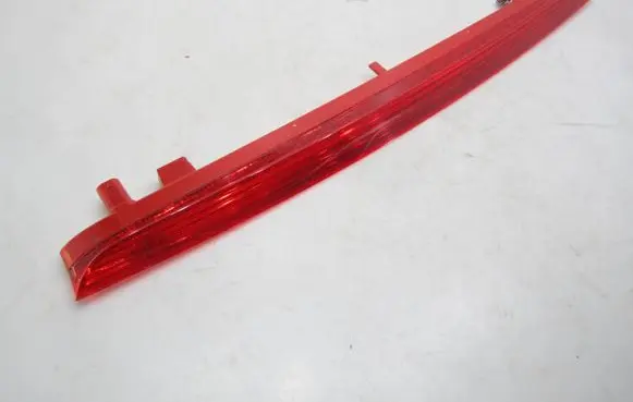 Volkswagen Taigo Third/center stoplight 8V0945097D
