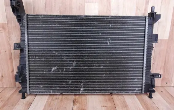 Ford Focus Radiator set BV618005BC